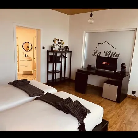 La Chambres D'hotes Et Alojamento de Acomodação e Pequeno-almoço